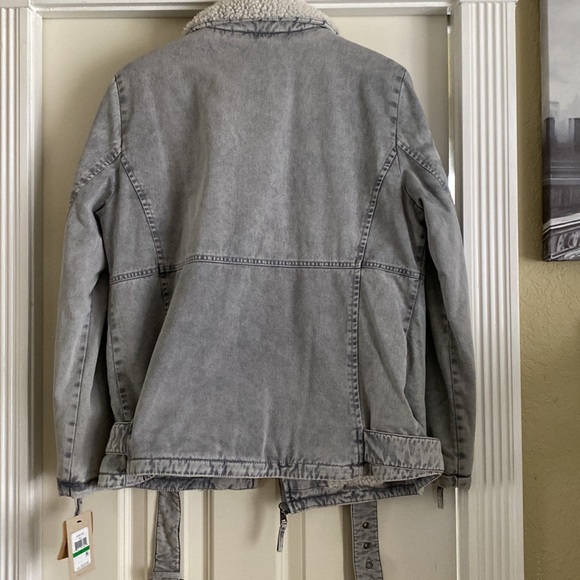 Levi’s Jacket - Picture 2 of 10